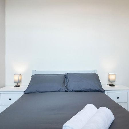 5A - Bright And Airy 2 Bedroom Apartment - Close To Central Londen Buitenkant foto