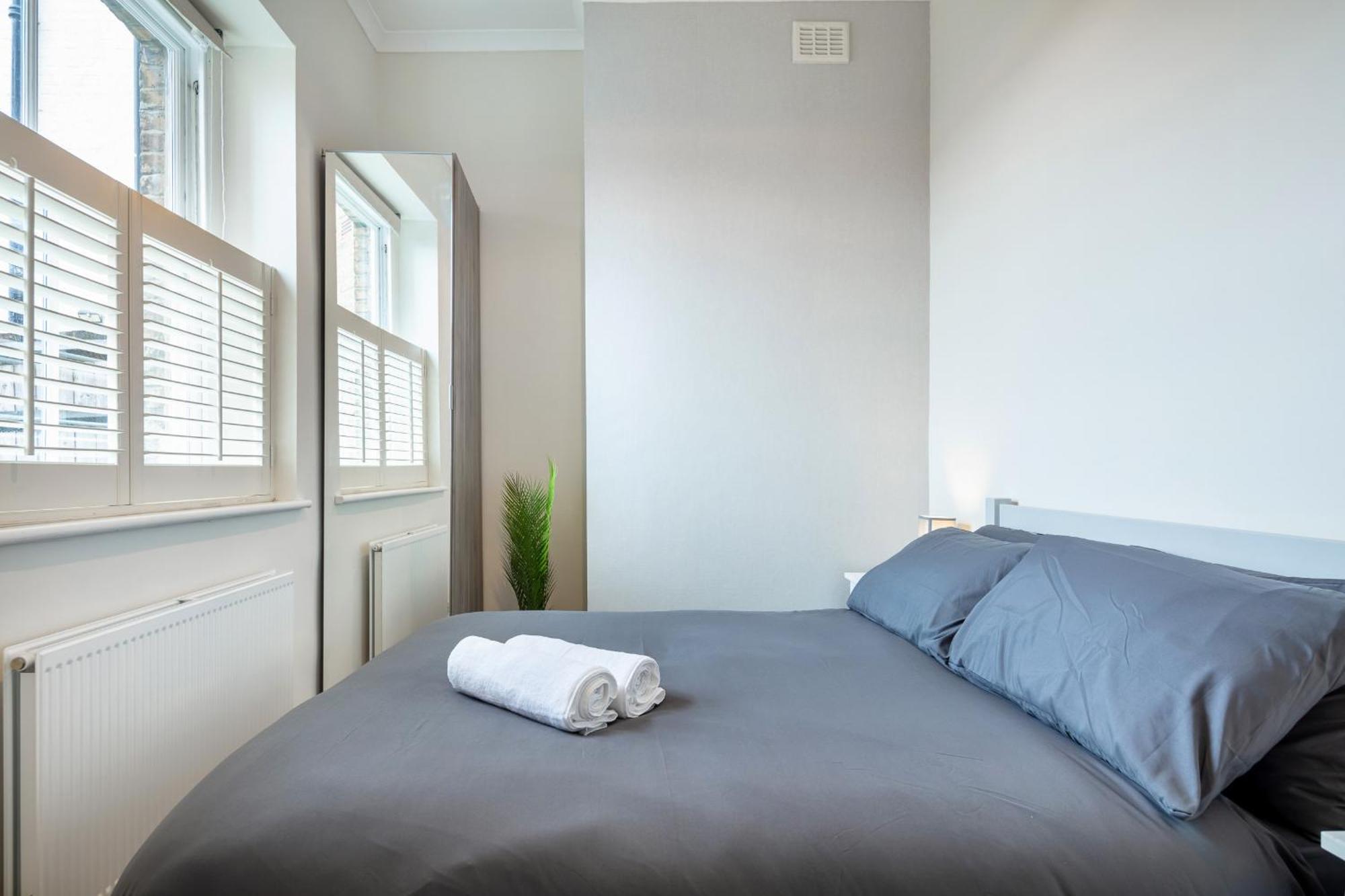 5A - Bright And Airy 2 Bedroom Apartment - Close To Central Londen Buitenkant foto