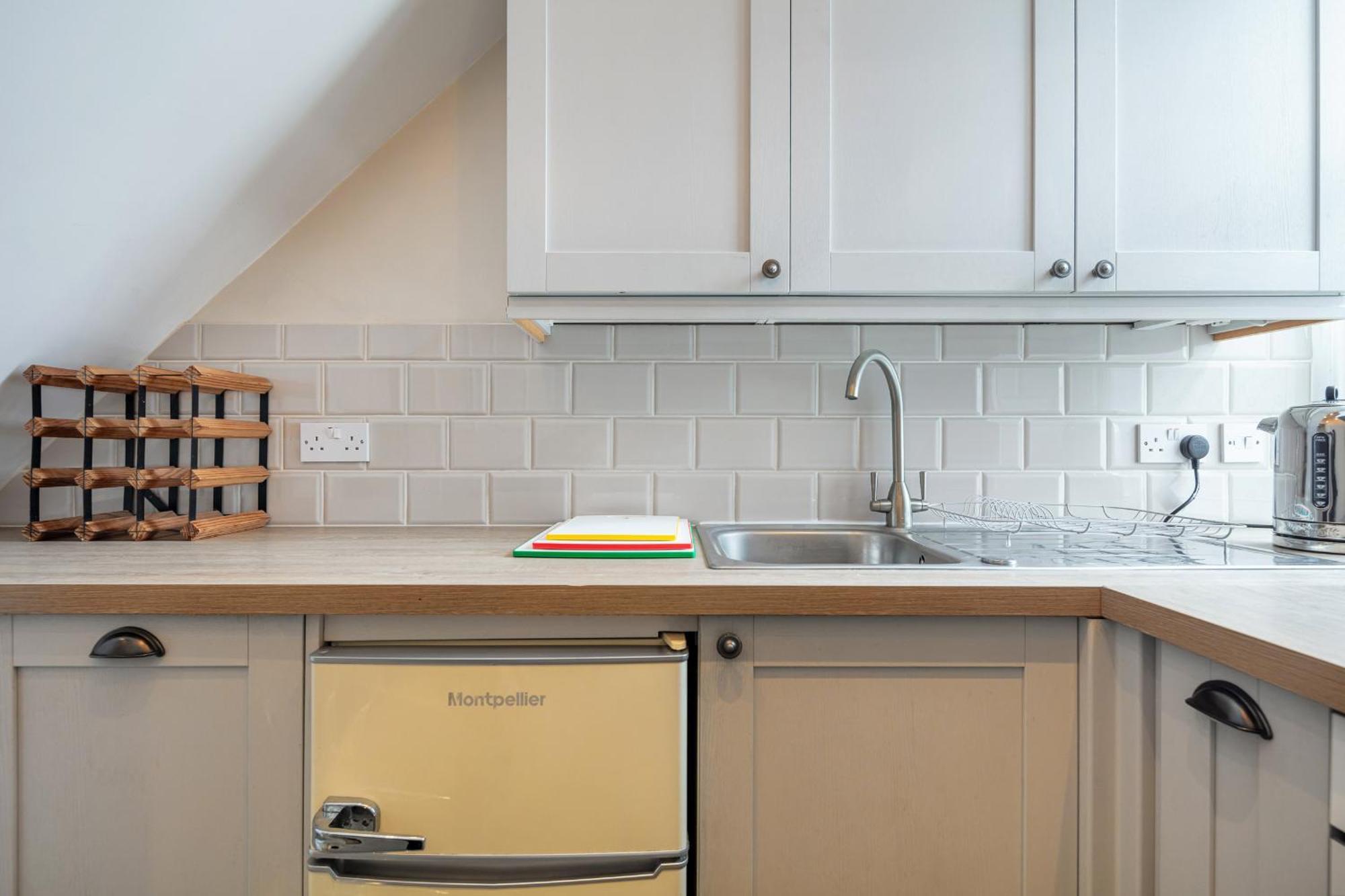 5A - Bright And Airy 2 Bedroom Apartment - Close To Central Londen Buitenkant foto