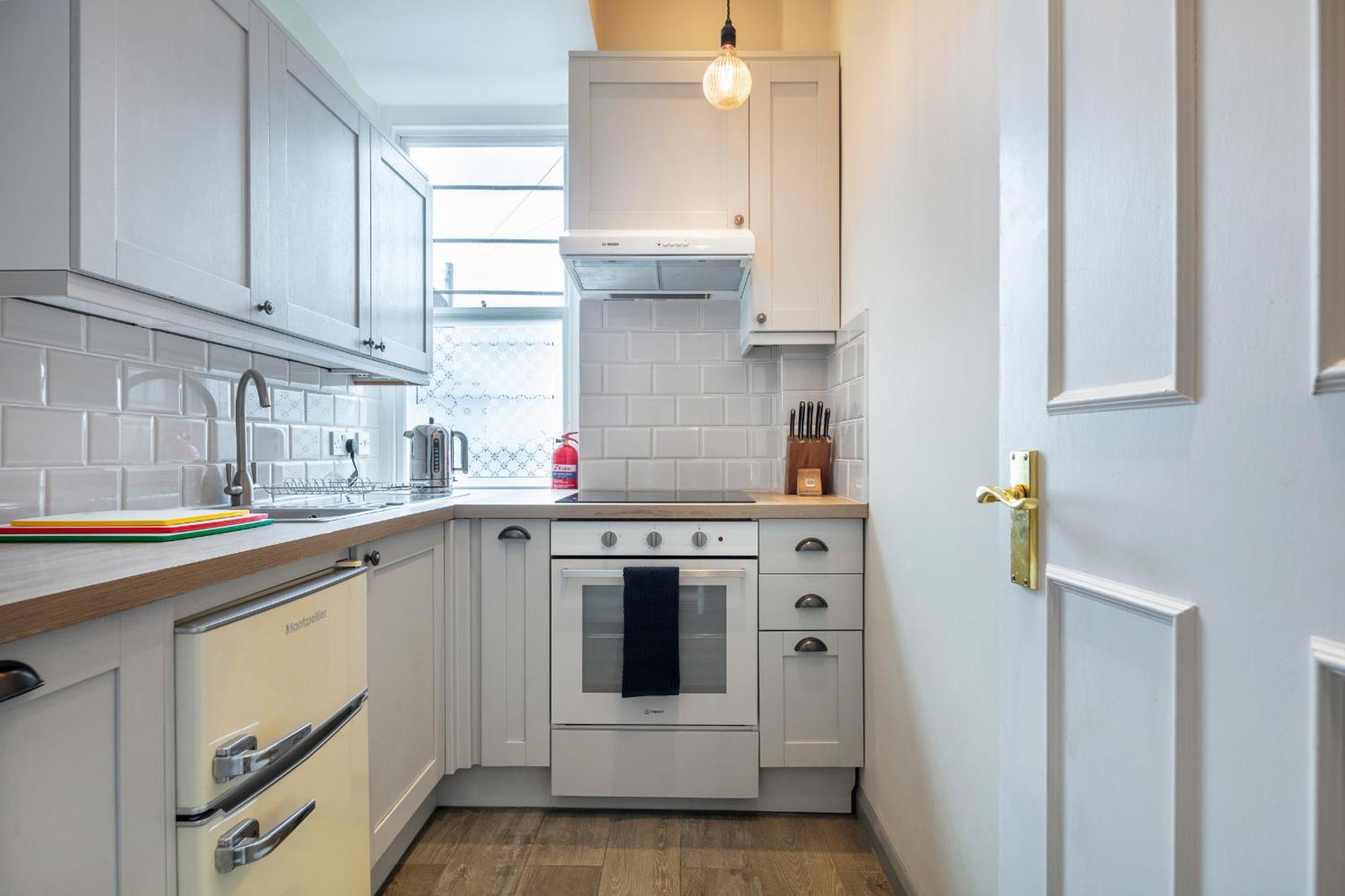 5A - Bright And Airy 2 Bedroom Apartment - Close To Central Londen Buitenkant foto